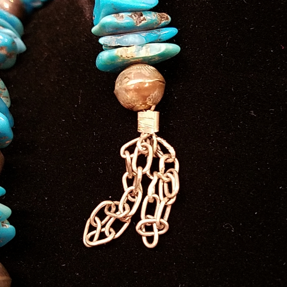 Native Turquoise Necklace - Picture 3 of 5